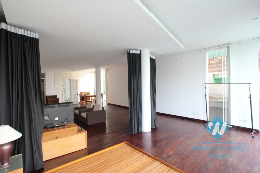 Apartment available for lease in quiet area of Dang Thai Mai street, Tay Ho, Hanoi