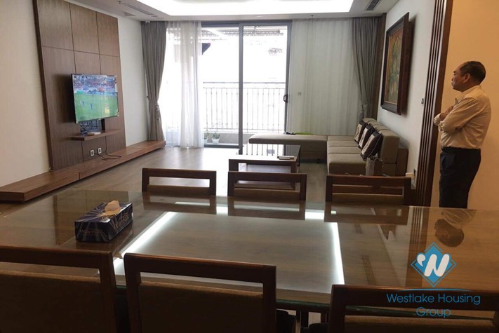 A modern 3 bedroom apartment for rent in Vinhome Nguyen Chi Thanh