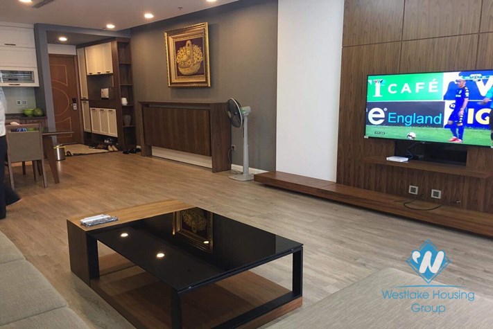 A modern 3 bedroom apartment for rent in Vinhome Nguyen Chi Thanh