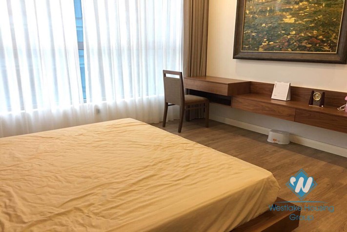 A modern 3 bedroom apartment for rent in Vinhome Nguyen Chi Thanh