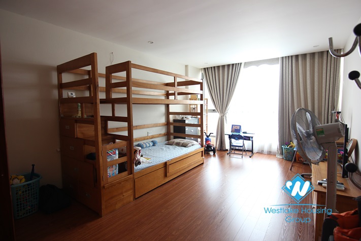 Modern duplex apartment with lakeview for rent in city centre