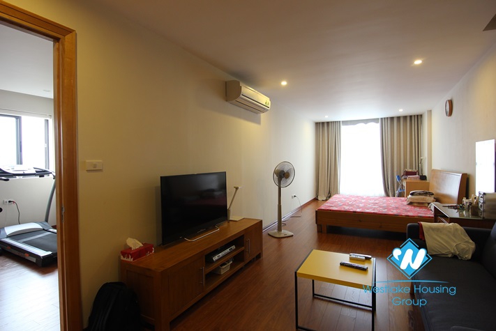 Modern duplex apartment with lakeview for rent in city centre