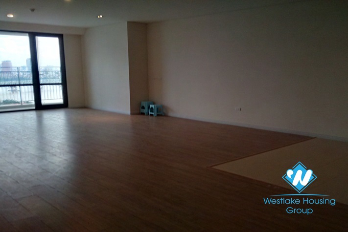 Panorama bridge view apartment