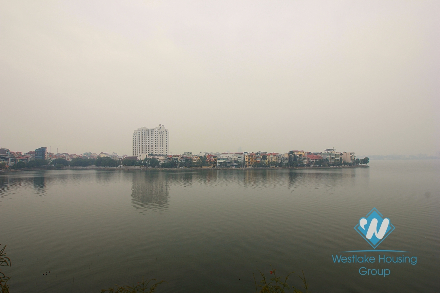 Serviced aparment for rent in Westlake area, lake view, spacious