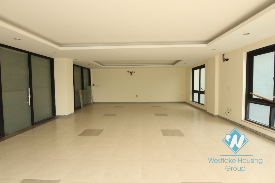 Nice and bright office for rent in Tay Ho area
