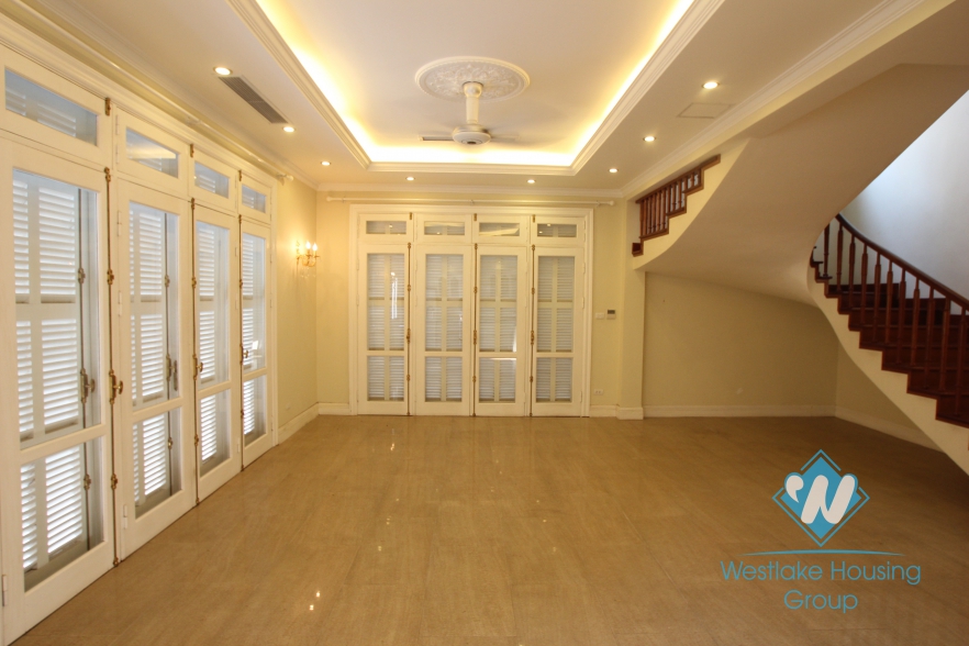Unfurnish large size house with garden and swimming pool for rent in Ciputra, Tay Ho, Hanoi
