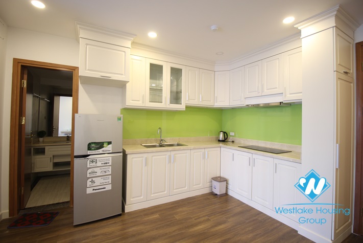 A brandnew lakeview apartment for rent in Ba Dinh