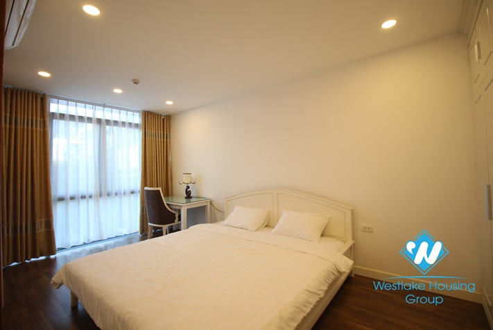 A brandnew lakeview apartment for rent in Ba Dinh