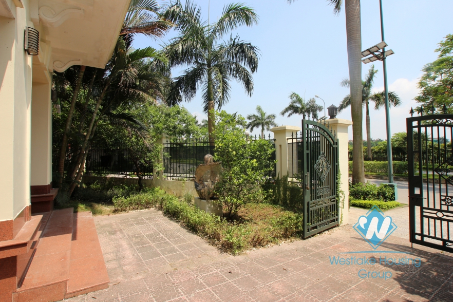 Rental house with 4 bedroom and garden in Ciputra Ha Noi