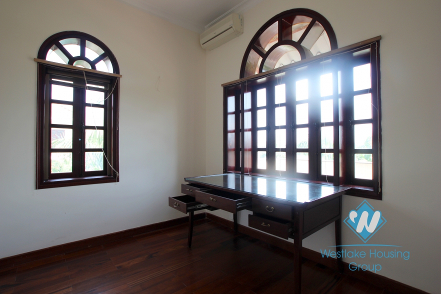 Rental house with 4 bedroom and garden in Ciputra Ha Noi