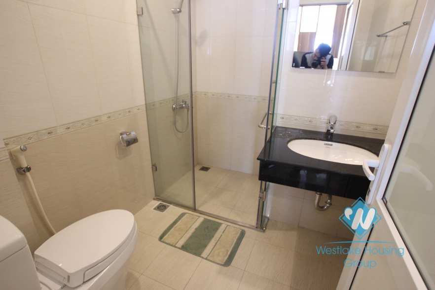 Lake view 01 bedroom apartment rental on Xuan Dieu street, Tay Ho district, Hanoi
