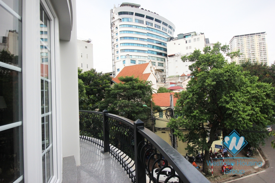 Luxury 2 bedroom apartment in Hai Ba Trung nearby Vincom Center Ba Trieu