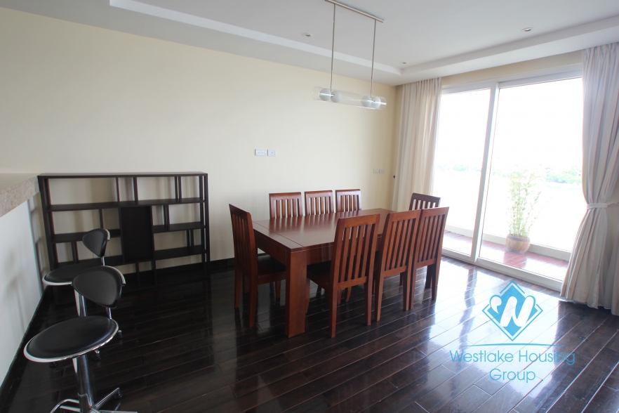High quality 3 bedrooms apartment for rent in Xuan Dieu, Tay Ho, Hanoi
