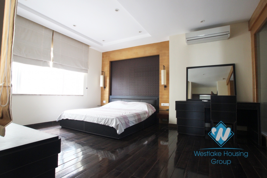 High quality 3 bedrooms apartment for rent in Xuan Dieu, Tay Ho, Hanoi