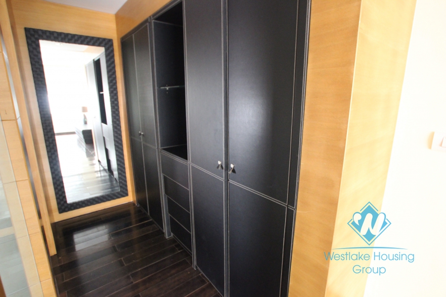 High quality 3 bedrooms apartment for rent in Xuan Dieu, Tay Ho, Hanoi