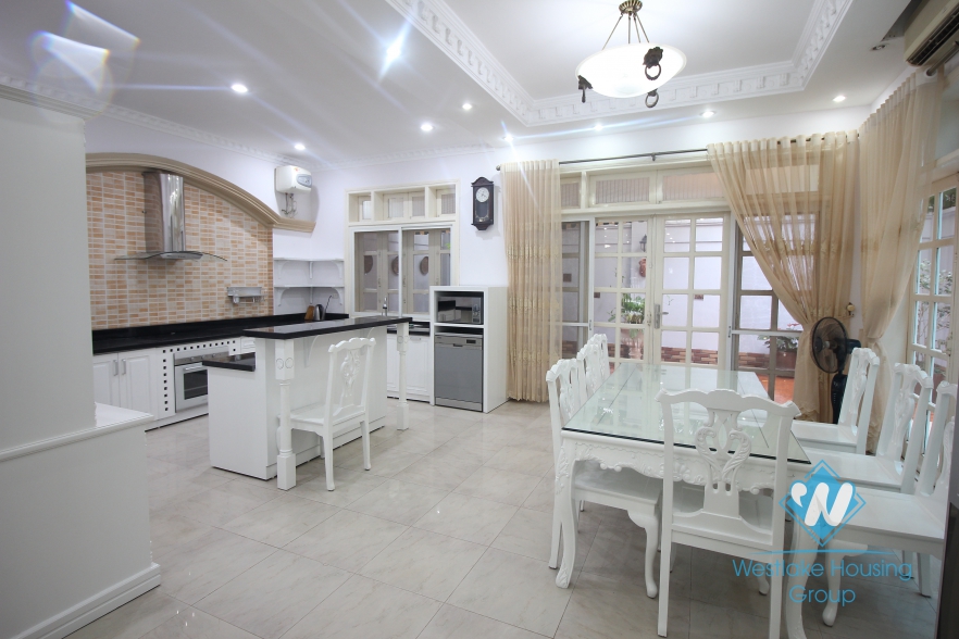 3 floor-house for rent in Ciputra tay Ho, Ha Noi