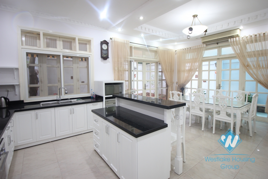 3 floor-house for rent in Ciputra tay Ho, Ha Noi