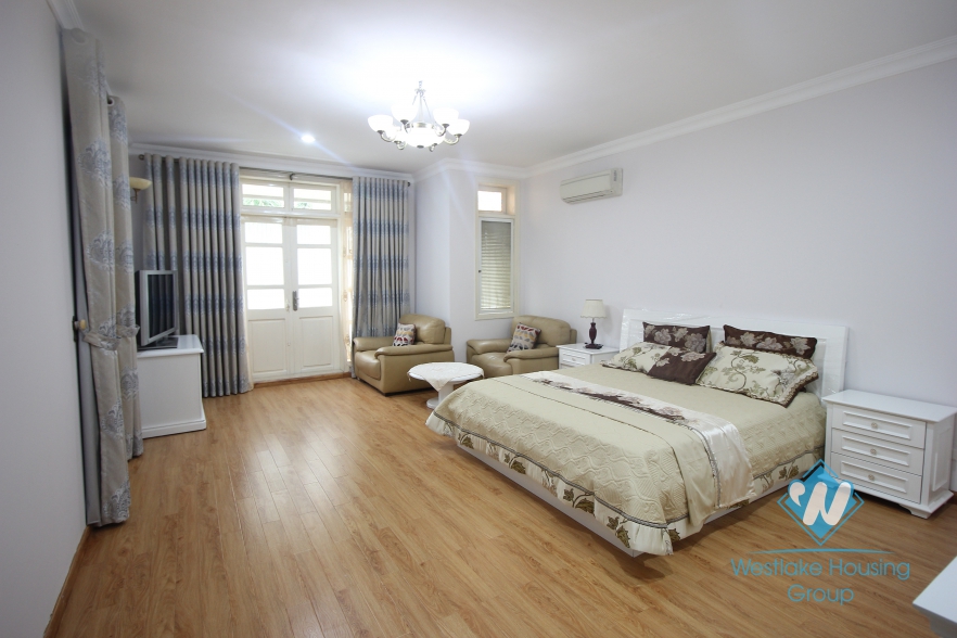 3 floor-house for rent in Ciputra tay Ho, Ha Noi