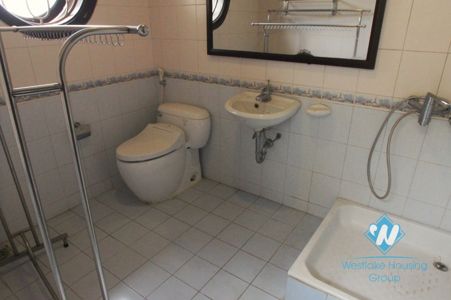 Unifurnished, nice house for rent in C block, Tay Ho, Hanoi