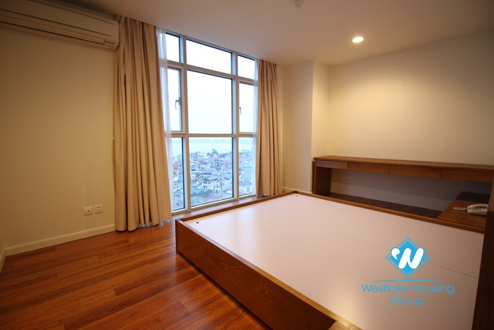 Lake view three bedrooms apartment for rent in Watermark, Tay Ho, Ha Noi