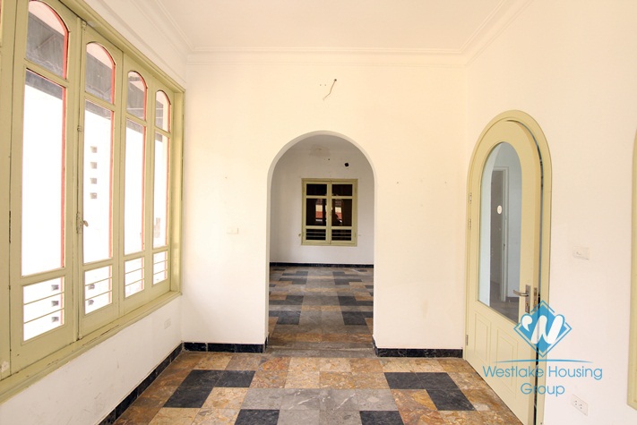 A beautiful restaurant for rent in Tay Ho, Ha noi