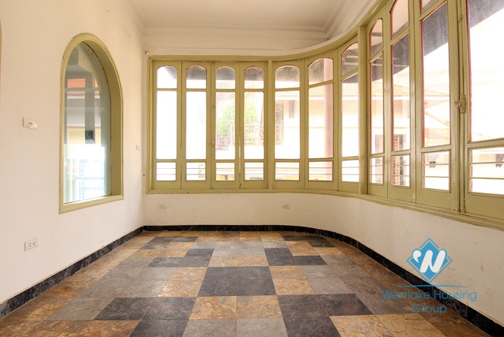 A beautiful restaurant for rent in Tay Ho, Ha noi