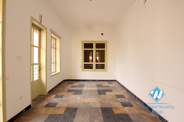 A beautiful restaurant for rent in Tay Ho, Ha noi