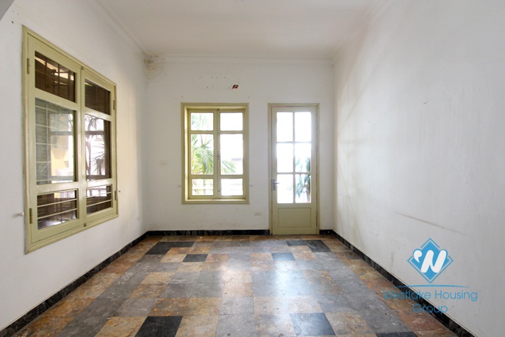 A beautiful restaurant for rent in Tay Ho, Ha noi