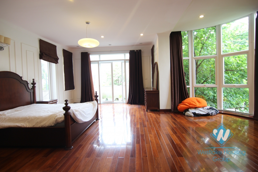High quality class villa for rent with a huge garden for rent in Ciputra area, Tay Ho, Ha Noi