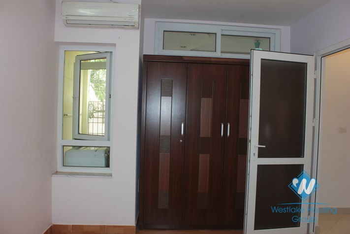 Apartment for rent with 01 bedrooms for rent in Tay Ho, Ha Noi
