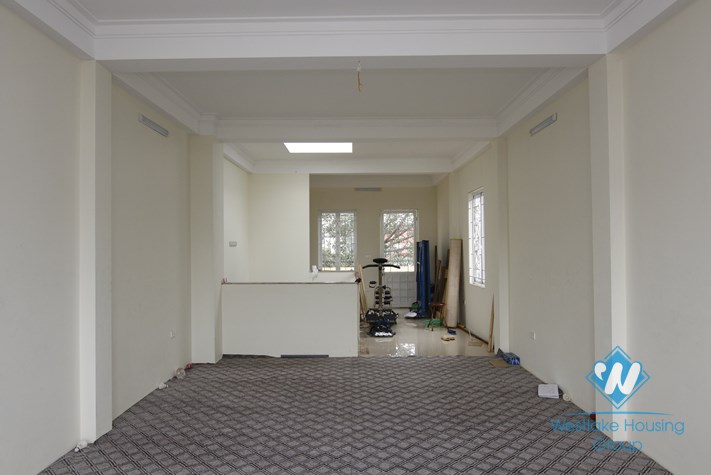 4 bedrooms house for rent in Doi Can st, Ba Dinh district, Hanoi