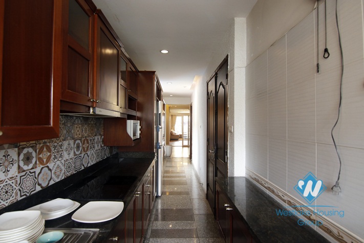 A cheap 3 bedroom duplex apartment for rent in city center