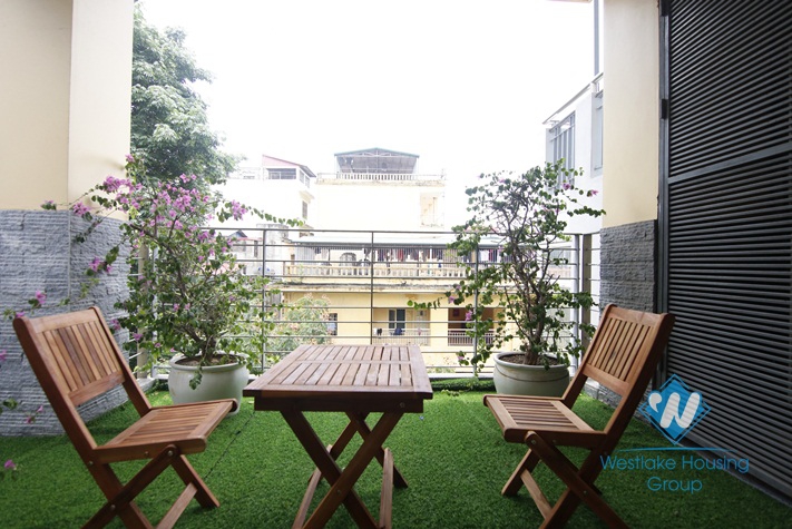 A cheap 3 bedroom duplex apartment for rent in city center
