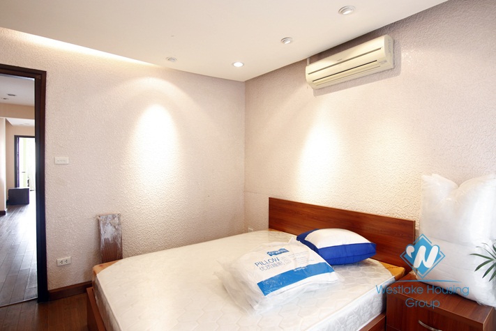 A cheap 3 bedroom duplex apartment for rent in city center