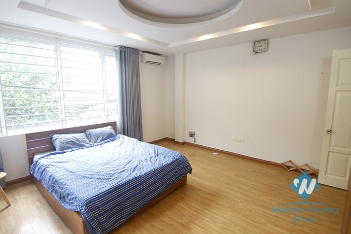 Six bedrooms house for rent in Hoang Hoa Tham street, Ba Dinh district, Ha Noi