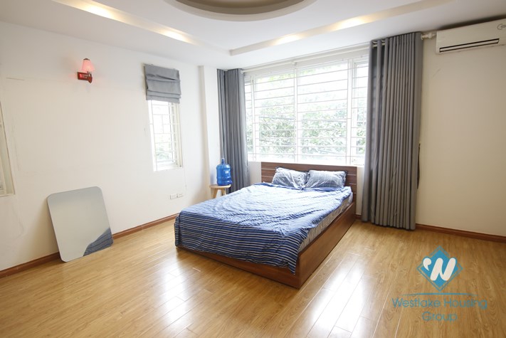 Six bedrooms house for rent in Hoang Hoa Tham street, Ba Dinh district, Ha Noi