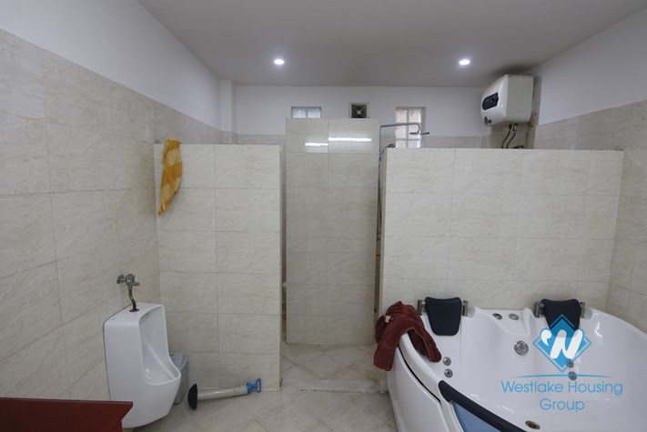 Six bedrooms house for rent in Hoang Hoa Tham street, Ba Dinh district, Ha Noi