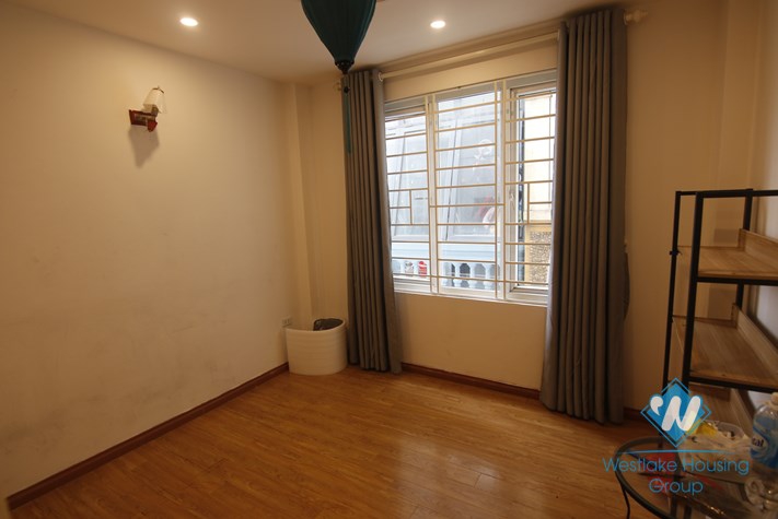 Six bedrooms house for rent in Hoang Hoa Tham street, Ba Dinh district, Ha Noi