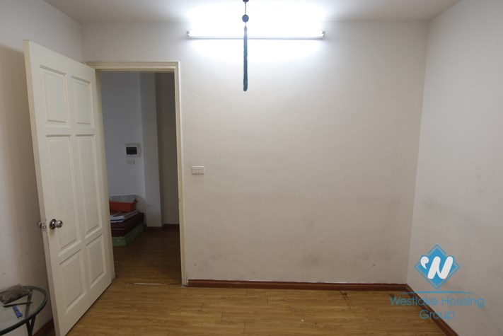 Six bedrooms house for rent in Hoang Hoa Tham street, Ba Dinh district, Ha Noi