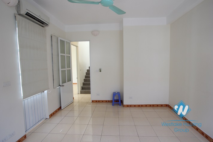 4-floor house with nice yard for rent in Tay Ho district .