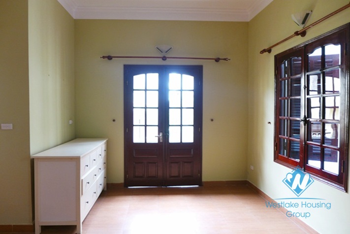 Nice house for rent in Dang Thai Mai st, Tay Ho district , Ha Noi