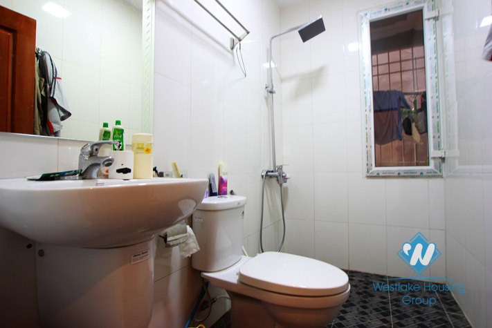 Brand new apartment with lake view for rent in Quang An Street, Tay Ho, Ha Noi