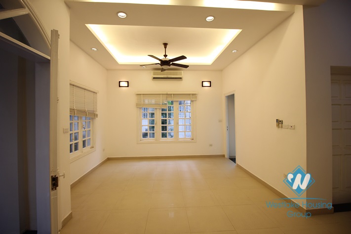 Bright house for rent in Dang Thai mai st, Tay Ho area.