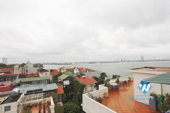 Nice studio for rent in Dang Thai Mai Street, Tay Ho District, Ha Noi 