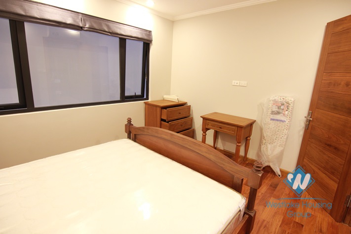 Modern apartment with 02 bedrooms apartment in Xuan Dieu st for rent.