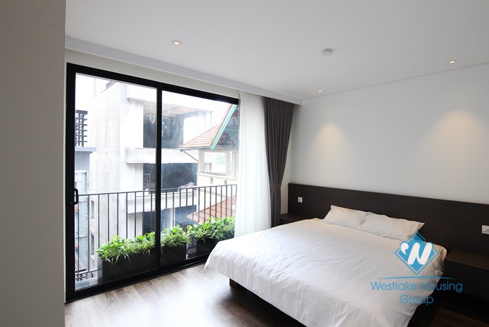 Modern 02 bedrooms apartment for rent in To Ngoc Van st, Tay Ho District 