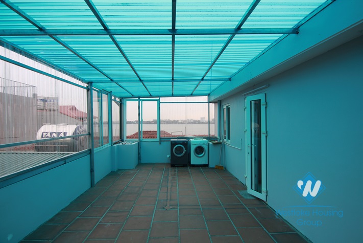 Lake view modern house for rent in Tay Ho, Ha Noi
