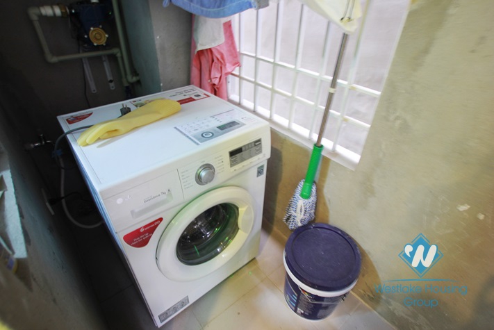 Brand new apartment with lake view for rent in Quang An Street, Tay Ho, Ha Noi