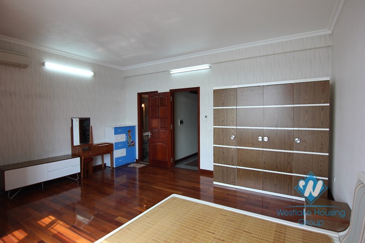 House with 4 bedrooms for rent in Yen Phu Village, Tay Ho, Ha Noi