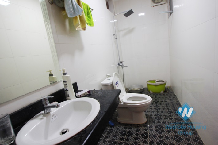 Brand new apartment with lake view for rent in Quang An Street, Tay Ho, Ha Noi